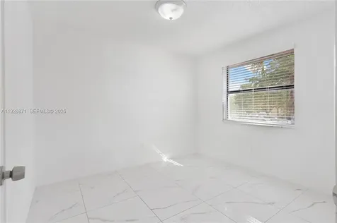 6580 W 27th Court Hialeah FL 33016