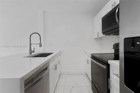 6580 W 27th Court Hialeah FL 33016