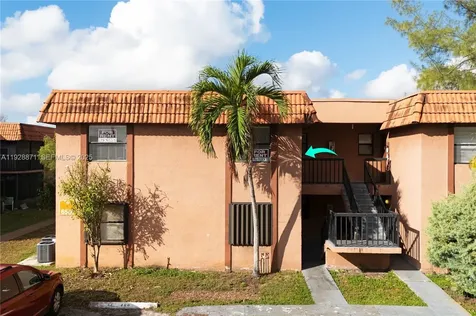 6580 W 27th Court Hialeah FL 33016
