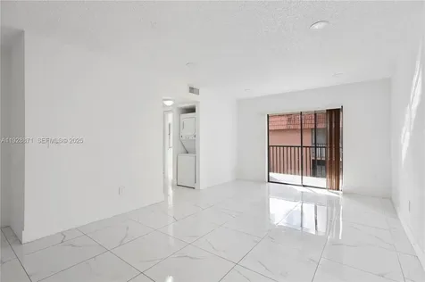 6580 W 27th Court Hialeah FL 33016
