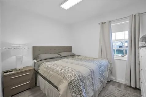 3711 SW 27th Terrace Miami FL 33134