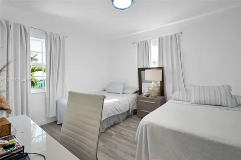 3711 SW 27th Terrace Miami FL 33134