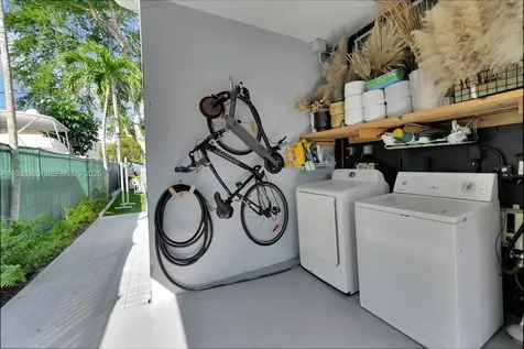 3711 SW 27th Terrace Miami FL 33134