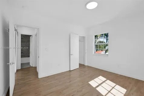 3711 SW 27th Terrace Miami FL 33134