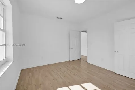 3711 SW 27th Terrace Miami FL 33134