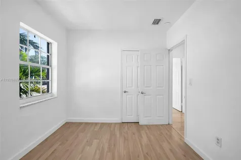 3711 SW 27th Terrace Miami FL 33134