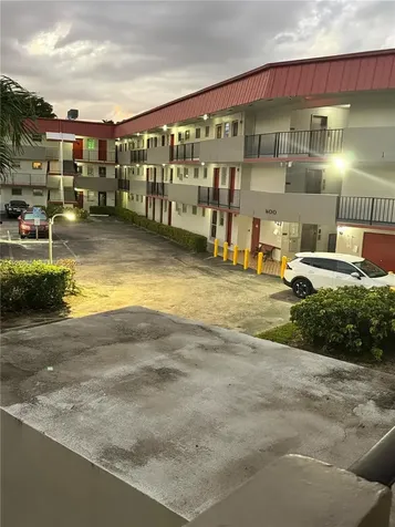 1400 NE 191st Street Miami FL 33179