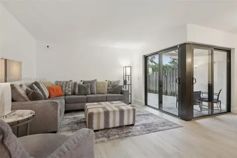 30 Chestnut Circle Cooper City FL 33026