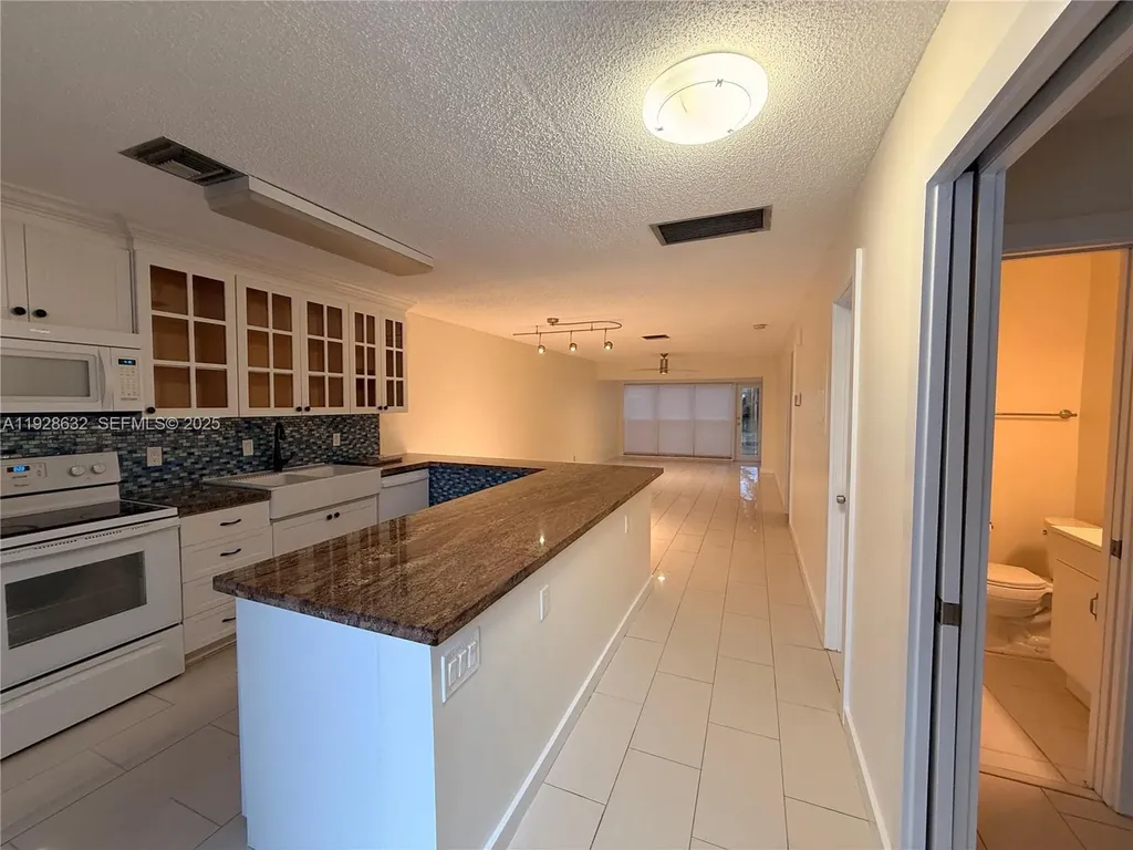 13741 Flora Place Delray Beach FL 33484