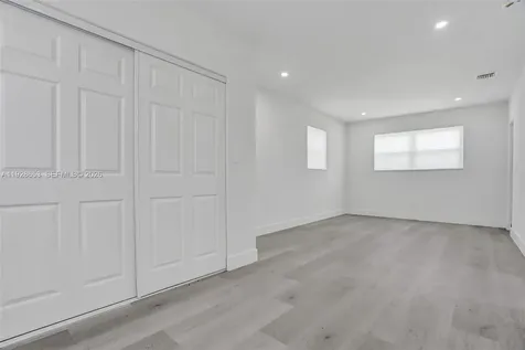 1041 NE 169th Street Miami FL 33162