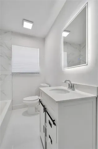 1041 NE 169th Street Miami FL 33162