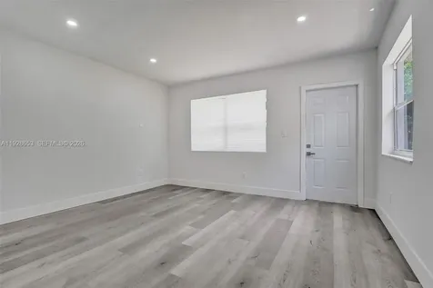 1041 NE 169th Street Miami FL 33162