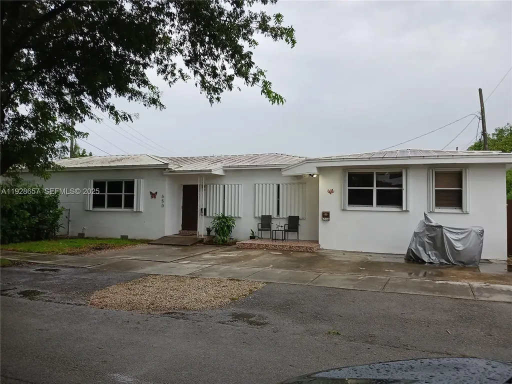 650 SW 44th Court Miami FL 33134