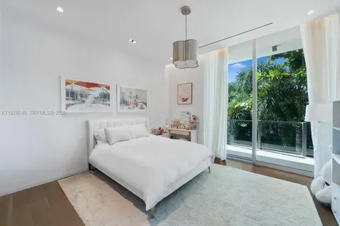 111 Reef Lane Key Biscayne FL 33149