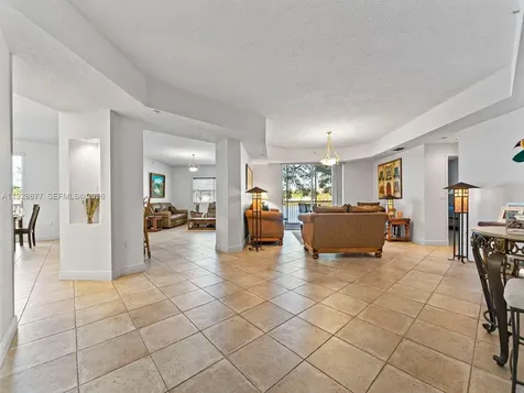10750 NW 66th Street Doral FL 33178