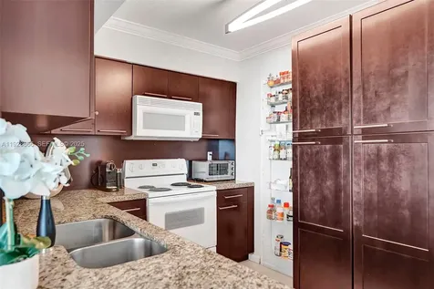 2501 S Ocean Drive Hollywood FL 33019