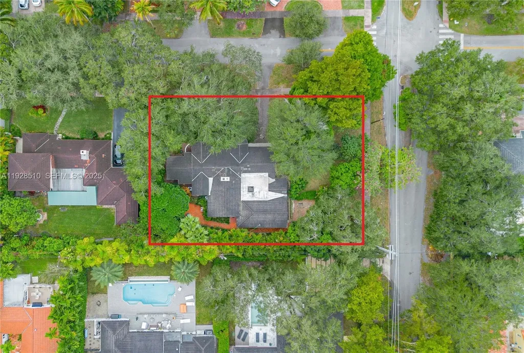 2607 N Greenway Drive Coral Gables FL 33134