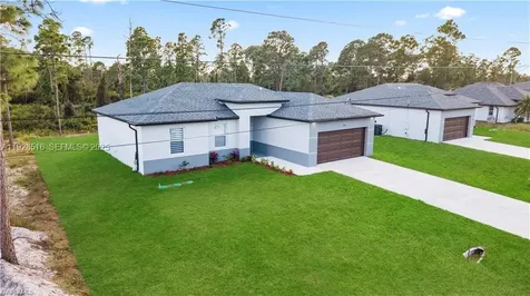 1110 Garibaldi Sst E Lehigh Acres FL 33974