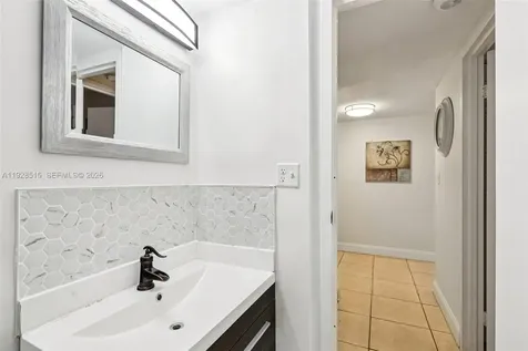 2900 NW 48th Terrace Lauderdale Lakes FL 33313