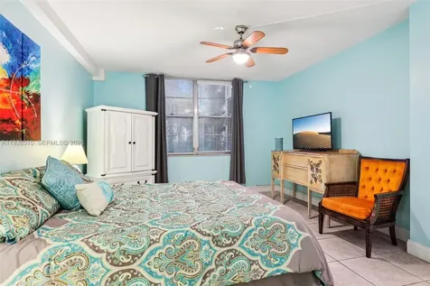 2900 NW 48th Terrace Lauderdale Lakes FL 33313