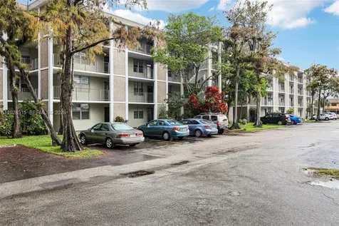 2900 NW 48th Terrace Lauderdale Lakes FL 33313