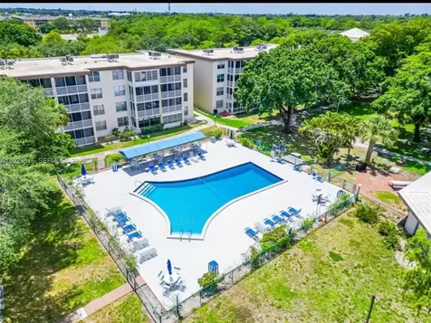 2900 NW 48th Terrace Lauderdale Lakes FL 33313