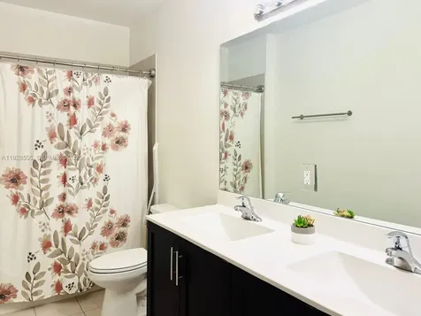 2491 SE 2nd Street Homestead FL 33033