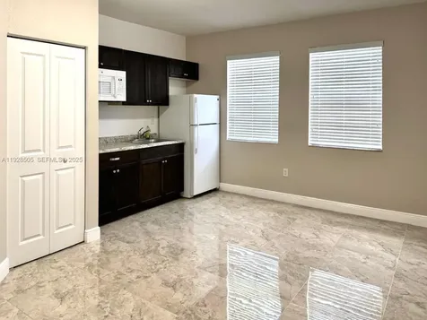 2491 SE 2nd Street Homestead FL 33033