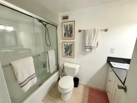2899 Collins Avenue Miami Beach FL 33140