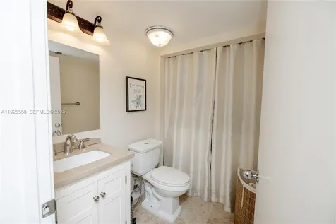 11006 N Harmony Lake Circle Davie FL 33324
