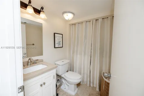 11006 N Harmony Lake Circle Davie FL 33324