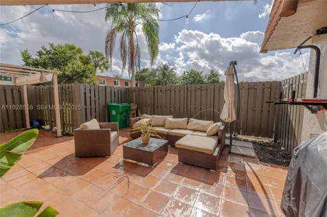 11006 N Harmony Lake Circle Davie FL 33324