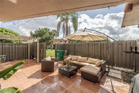 11006 N Harmony Lake Circle Davie FL 33324