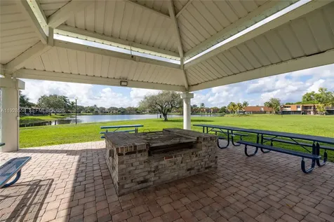 11006 N Harmony Lake Circle Davie FL 33324