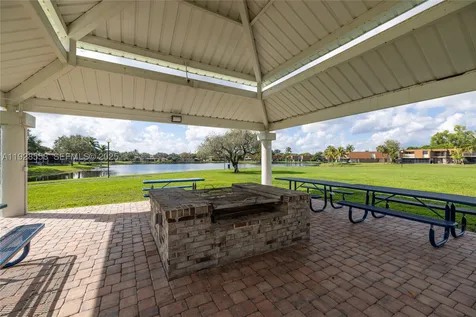 11006 N Harmony Lake Circle Davie FL 33324