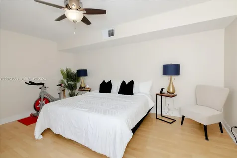 11006 N Harmony Lake Circle Davie FL 33324