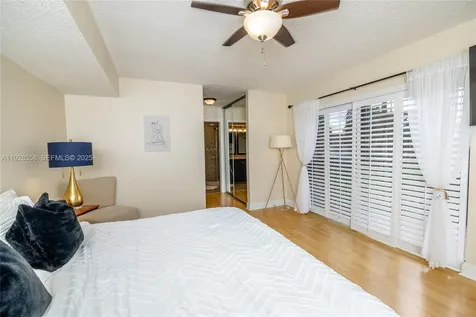 11006 N Harmony Lake Circle Davie FL 33324
