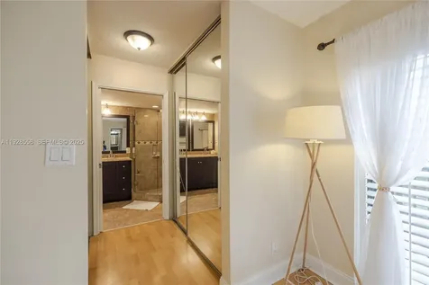 11006 N Harmony Lake Circle Davie FL 33324