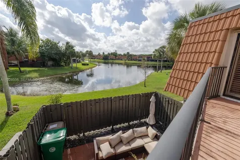 11006 N Harmony Lake Circle Davie FL 33324