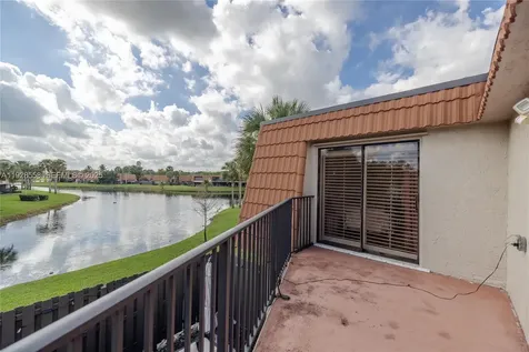 11006 N Harmony Lake Circle Davie FL 33324