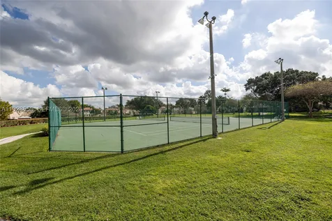 11006 N Harmony Lake Circle Davie FL 33324