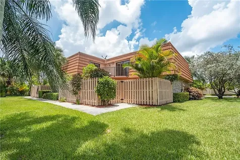11006 N Harmony Lake Circle Davie FL 33324