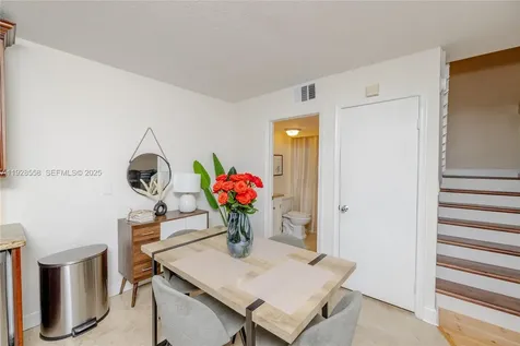 11006 N Harmony Lake Circle Davie FL 33324