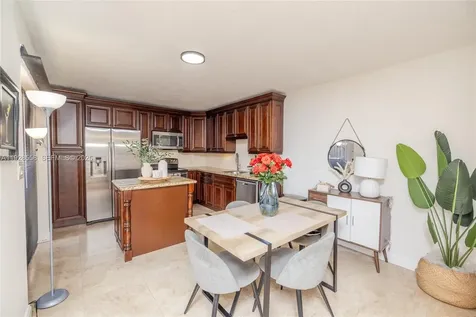 11006 N Harmony Lake Circle Davie FL 33324