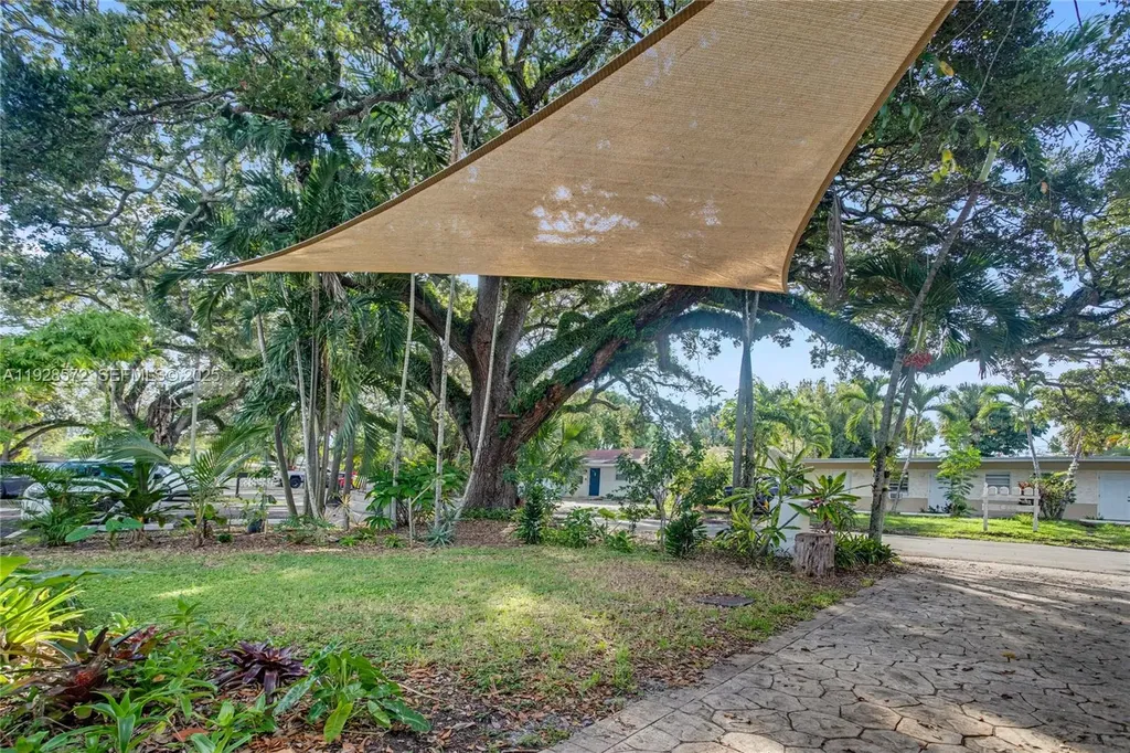 931 SW 29th Street Fort Lauderdale FL 33315