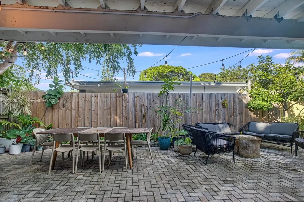 931 SW 29th Street Fort Lauderdale FL 33315