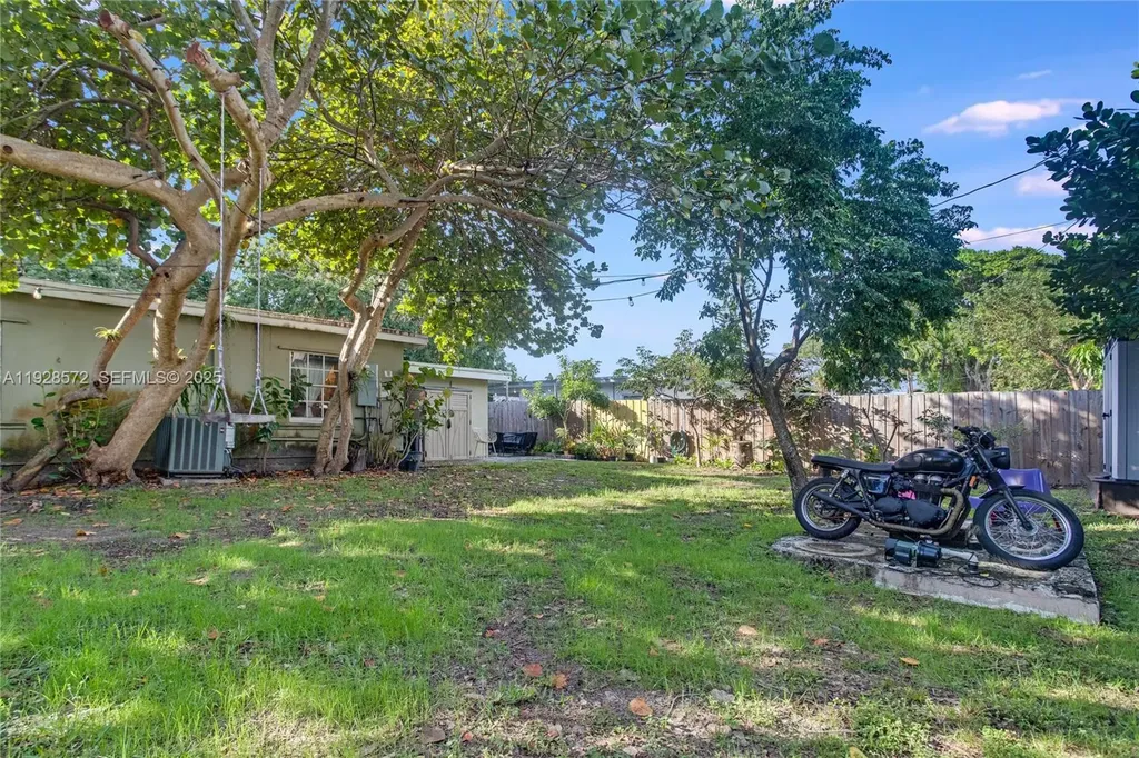 931 SW 29th Street Fort Lauderdale FL 33315