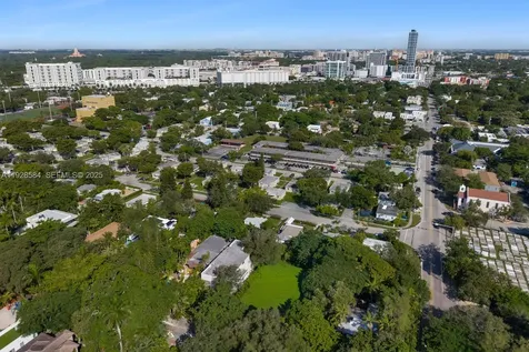 3729 Kumquat Avenue Miami FL 33133