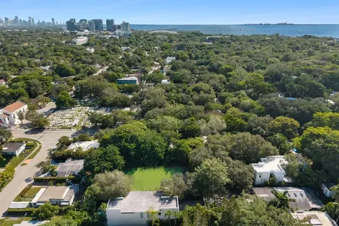 3729 Kumquat Avenue Miami FL 33133