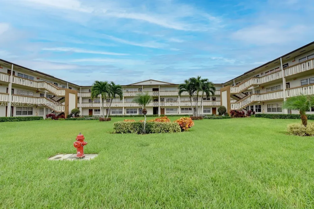 293 Mansfield G Boca Raton FL 33434